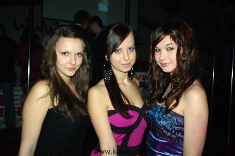 klikni pro fotky z Disco Plesu